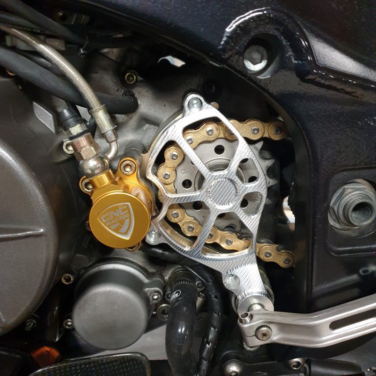 FlyHammer Sprocket Cover for Aprilia RS V Tuono V2 Silver